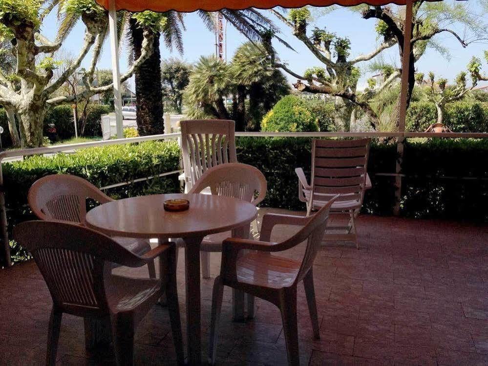 Hotel Brasilia مارينا دي بييتراسانْت المظهر الخارجي الصورة
